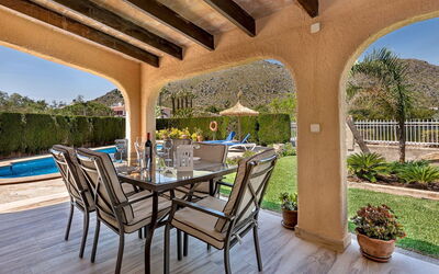 Serene Villa Rückzug mit Seeblick, Strand in der N