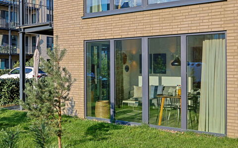 Zur Waldoase (710): Zone Résidentielle, Appartement, Domicile, Porte, Biens, Jardin, Cour, Condominium, Aménagement Paysager, Balcon