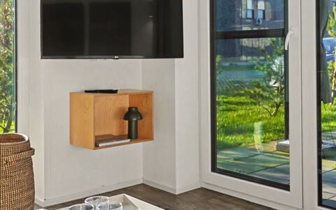 Zur Waldoase (710): Meubles, Bois, Design Intérieur, Sol, Sol, Appareil Électronique, Télévision, Salon, Téléviseur