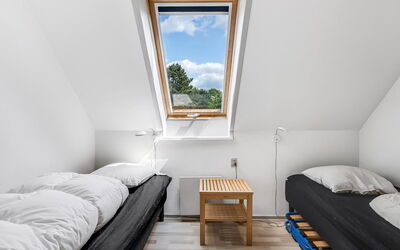 Ellanora - 50M from the Sea
