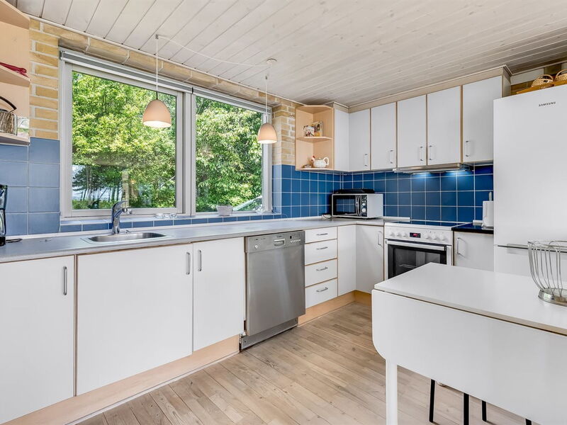 Ellanora - 50M from the Sea