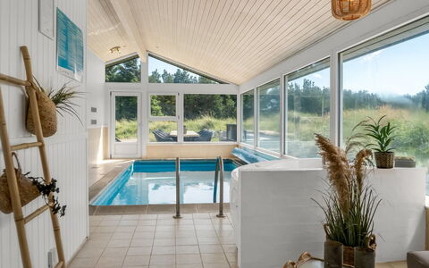 Virpi - 1.1Km from the Sea: Meubles, Bois, Design Intérieur, Sol, Sol, Chaise, Pièce, Plafond, Salon, Appartement
