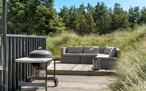 Virpi - 1.1Km from the Sea: Meubles, Bois, Design Intérieur, Sol, Sol, Chaise, Pièce, Plafond, Salon, Appartement