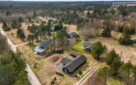 Botwith - 2.8Km from the Sea: Arbre, Paysage, Lot Terre, Établissements Humains, Zone Rurale, Chalet, Biens, Village, Photographie Aérienne, Aménagement Paysager
