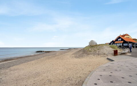 Annrike - 900M from the Sea: Meubles, Bois, Design Intérieur, Sol, Sol, Chaise, Pièce, Plafond, Salon, Appartement