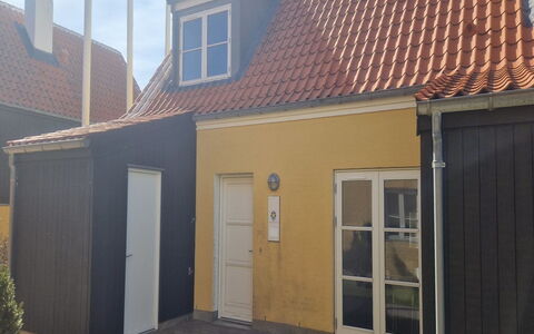 Annrike - 900M from the Sea: Meubles, Bois, Design Intérieur, Sol, Sol, Chaise, Pièce, Plafond, Salon, Appartement