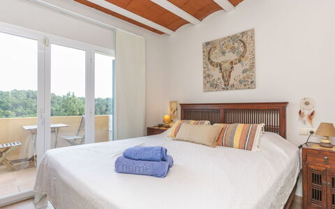 Tiana: Lit, Meubles, Literie, Chambre, Design Intérieur, Drap De Lit, Sol, Sol, Mur, Bois