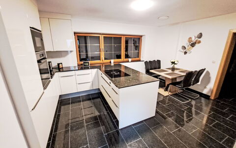 Ossiacher Seeblick: Sol, Design Intérieur, Bois, Sol, Cuisine, Meubles, Comptoir, Parquet, Éclairage, Domicile