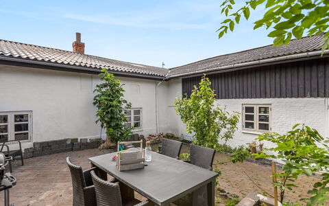 Jouni - 18Km from the Sea: Bleu, Chalet, Maison, Domicile, Ferme, Biens, Siding