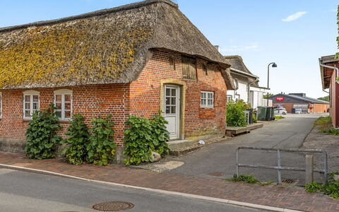 Jouni - 18Km from the Sea: Bleu, Chalet, Maison, Domicile, Ferme, Biens, Siding