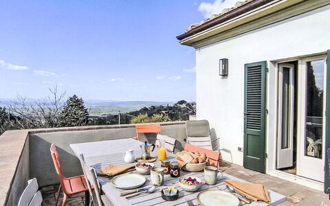 Il Palazzo: Meubles, Chaise, Table, Domicile, Mobilier De Jardin, Table Cuisine Et Salle A Manger, Tableau De Plein Air, Ombre, Balcon, Plante D'Appartement