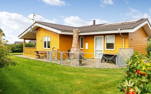 Elnur - 200M to the Fjord: Chalet, Arrière-Cour, Cour, Batiments Jardin, Cabanon, Siding, Mobilier De Jardin, Cabane En Rondins, Structure En Plein Air, Cabane