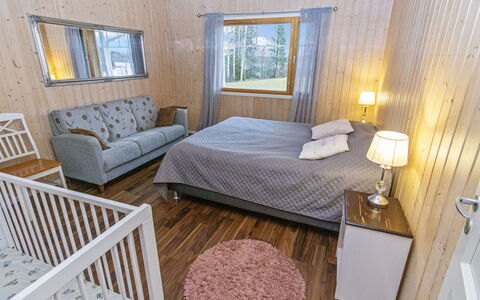 Villa Kupsala: Sol, Bois, Meubles, Sol, Design Intérieur, Plafond, Chambre, Domicile, Pièce, Lit