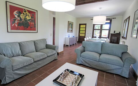 Il Poggio: Meubles, Design Intérieur, Sol, Canapé, Sol, Table, Pièce, Bois, Salon, Plafond