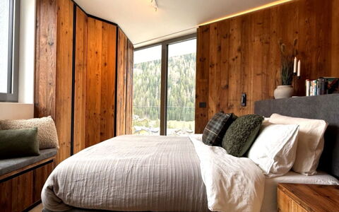 Domus Canazei: Meubles, Lit, Chambre, Design Intérieur, Sol, Literie, Drap De Lit, Mur, Bois, Sol