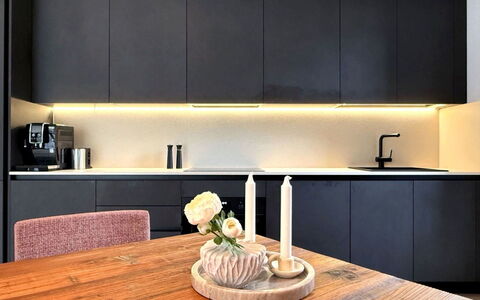 Domus Canazei: Cuisine, Comptoir, Design Intérieur, Meubles, Sol, Bois, Cabinetry, Appareil De Cuisine, Éclairage, Sol