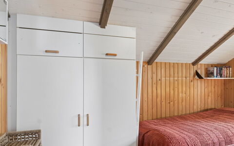 Elfrede - 900M from the Sea: Mur, Sol, Meubles, Design Intérieur, Bois, Sol, Plafond, Chambre, Lit, Pièce