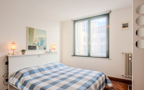 Casa Martinetta: Design Intérieur, Meubles, Lit, Chambre, Mur, Sol, Sol, Bois, Drap De Lit, Pièce