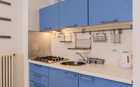 Casa Martinetta: Cuisine, Principaux Appliance, Comptoir, Appareil De Cuisine, Evier, Cuisinière, Design Intérieur, Cabinetry, Sol, Le Fourneau