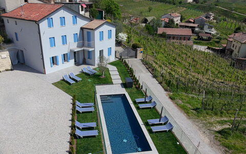 Villa Valdobbiadene Pool Spa: Piscine, Mobilier De Jardin, Balancelle, Loisir, Biens, Chaise, Villa, Hôtel, Parapluie, Ville Resort