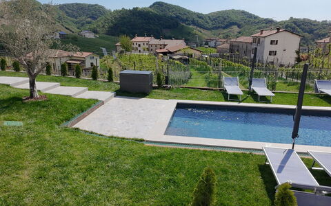 Villa Valdobbiadene Pool Spa: Piscine, Design Urbain, Loisir, Jardin, Mobilier De Jardin, Recours, Aménagement Paysager, Arrière-Cour, Biens, Eco Hôtel