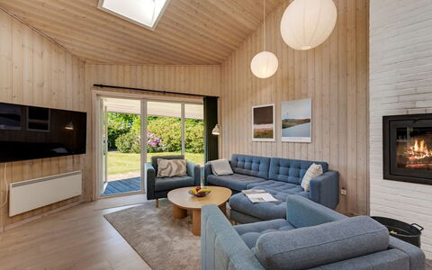 Yorick - 350M to the Fjord: Bois, Design Intérieur, Plafond, Sol, Sol, Parquet, Domicile, Pièce, Salon, Dur