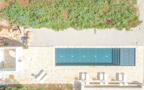 Terracorte Villa: Composite, Béton, Matériau Naturel, Piscine, Passerelle, Planche