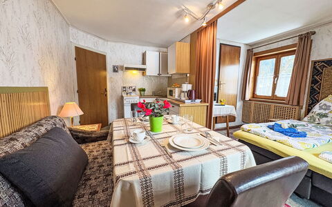 Niedernsill 12: Meubles, Bois, Design Intérieur, Pièce, Sol, Domicile, Appartement, Canapé, Salon, Plafond