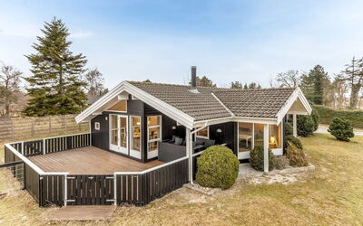 Garth - 50M from the Sea