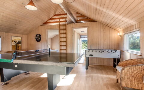 Tonje - 600M from the Sea: Meubles, Bois, Design Intérieur, Sol, Sol, Chaise, Pièce, Plafond, Salon, Appartement