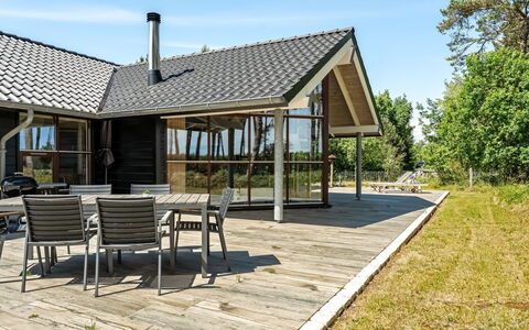 Groa - 50M from the Sea: Bois, Toit, Domicile, Chalet, Porche, Ombre, Biens, Batiments Jardin, Siding, Dur