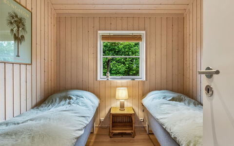 Galatia - 1.4Km from the Sea: Chambre, Sol, Bois, Sol, Design Intérieur, Lit, Plafond, Meubles, Drap De Lit, Literie