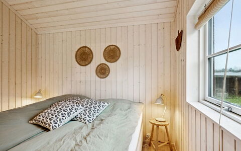 Galatia - 1.4Km from the Sea: Bois, Chambre, Plafond, Sol, Sol, Design Intérieur, Lit, Drap De Lit, Literie, Éclairage