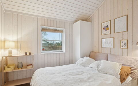 Galatia - 1.4Km from the Sea: Bois, Chambre, Design Intérieur, Plafond, Sol, Sol, Lit, Pièce, Domicile, Drap De Lit