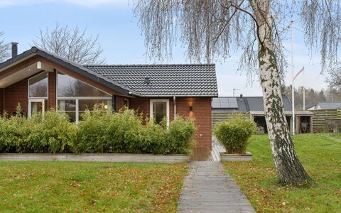 Galatia - 1.4Km from the Sea: Bâtiment, Maison, Toit, Zone Résidentielle, Domicile, Chalet, Arbuste, Lot Terre, Siding, Jardin