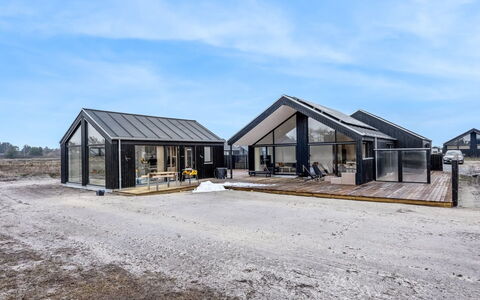 Damiana - 1.1Km from the Sea: Toit, Chalet, Cabanon, Ombre, Cabane, Siding, L'Hiver, Daylighting, Cabane En Rondins