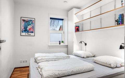 Elene - from the Sea: Meubles, Lit, Design Intérieur, Chambre, Mur, Sol, Sol, Drap De Lit, Literie, Plafond