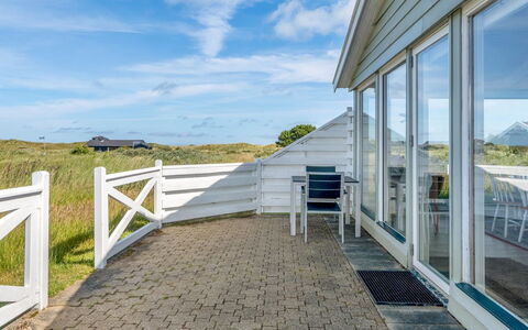 Answald - 250M from the Sea: Bleu, Ciel, Domicile, Toit, Chalet, Siding