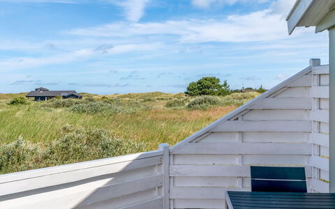 Answald - 250M from the Sea: Ciel, Bleu, Bois, Toit, Domicile, Siding, Chalet, Ombre, Pente, Planche