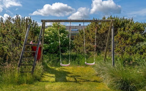 Answald - 250M from the Sea: Herbe, Plaine, Lot Terre, Équipement Extérieur Play, Prairie, Balançoire, Jardin, Pelouse, Prairie