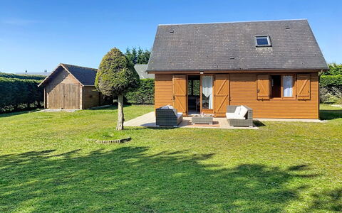 Le Chalet: Toit, Chalet, Maison, Domicile, Batiments Jardin, Pelouse, Jardin, Ferme, Arrière-Cour, Cour