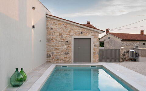 La Gioia: Mur, Toit, Composite, Domicile, Piscine, Béton, Tuile, Brique, Mur De Pierre, Dalle