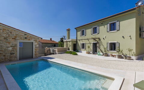 La Gioia: Piscine, Zone Résidentielle, Maison, Domicile, Établissements Humains, Composite, Porte, Biens, Béton, Villa