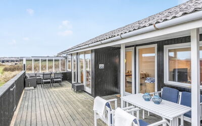 Alvia - 250M from the Sea