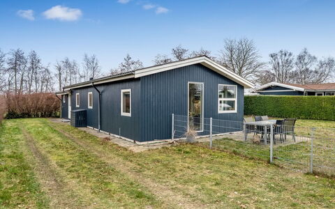 Sampsa - 350M from the Sea: Maison, Toit, Domicile, Chalet, Siding, Biens, Pelouse, Batiments Jardin, Cour, Cabanon