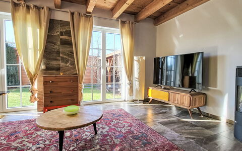Kallinchen am Motzener See: Meubles, Design Intérieur, Sol, Sol, Bois, Parquet, Plafond, Éclairage, Domicile, Salon