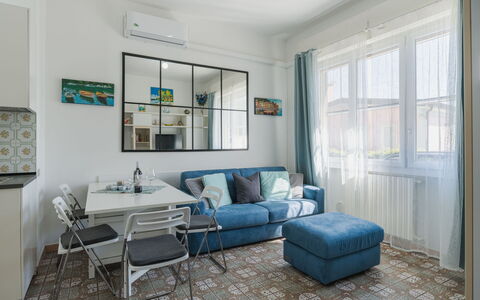 Brezza sul Mare: Meubles, Design Intérieur, Sol, Sol, Canapé, Pièce, Plafond, Salon, Appartement, Table