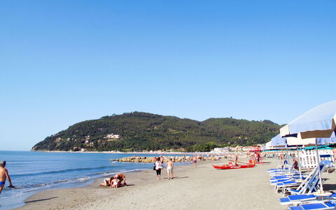 Piedi sulla Spiaggia: Plage, L'Eau, Plan D'Eau, Côte, Montagnes Relief, Cotiers Et Relief Océaniques, Mer, Rive, Été, Colline