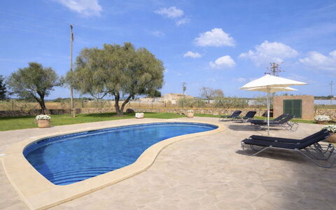 Son Peroti: Piscine, Mobilier De Jardin, Ombre, Recours, Aménagement Paysager, Dalle, Caractéristique De L'Eau, Balancelle