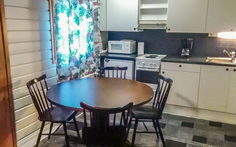 Kulta-Käkönen 6 by Bomba: Meubles, Design Intérieur, Bois, Sol, Sol, Éclairage, Table, Chaise, Pièce, Table Cuisine Et Salle A Manger